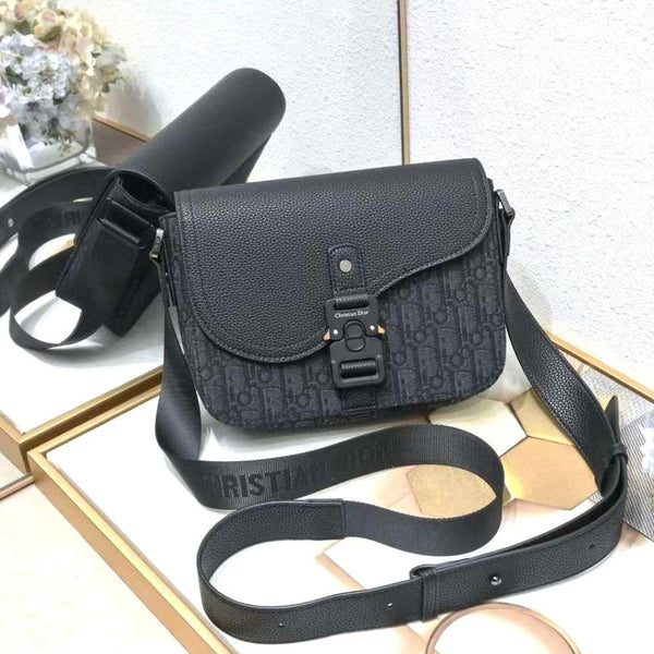 MEN'S BAGS