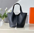 BUCKET BAG BLACK – MINIMALIST CHIC EDITION