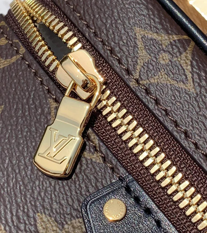Bag MINI MONOGRAM VANITY CROSSBODY BAG