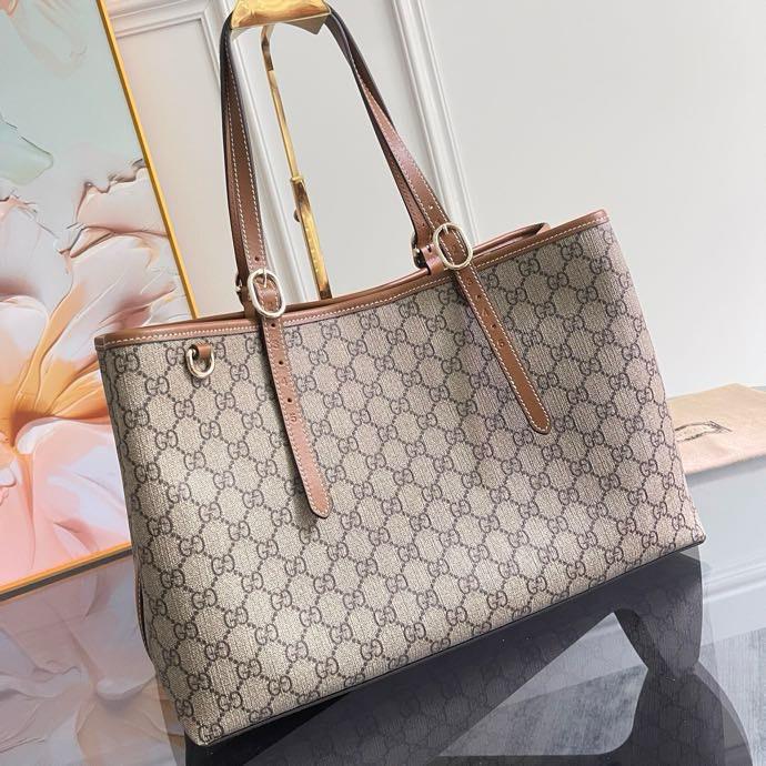 EMBLEM LARGE TOTE BAG