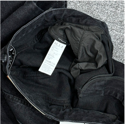 WIDE-LEG DENIMJEANS