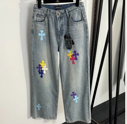 RELAXED FIT EMBROIDERED DENIM JEANS