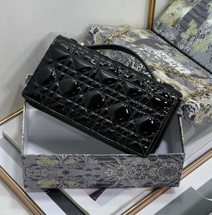 GLOSSY QUILTED PATENT BAG