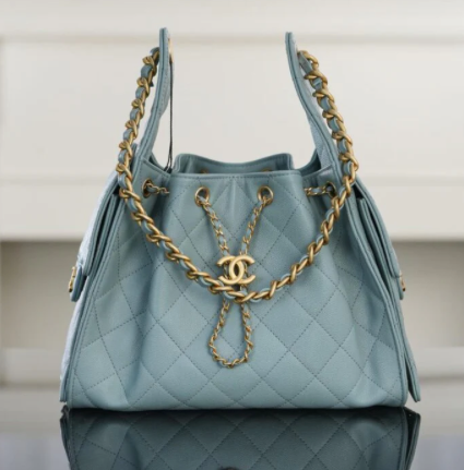 SOFT QUILTED SHOULDER BAG – GOLDEN CHAIN EDITION