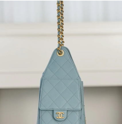SOFT QUILTED SHOULDER BAG – GOLDEN CHAIN EDITION
