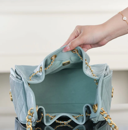 SOFT QUILTED SHOULDER BAG – GOLDEN CHAIN EDITION