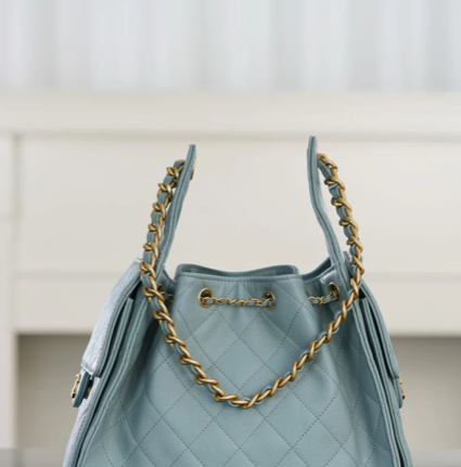 SOFT QUILTED SHOULDER BAG – GOLDEN CHAIN EDITION