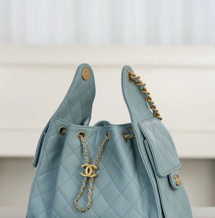 SOFT QUILTED SHOULDER BAG – GOLDEN CHAIN EDITION