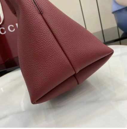 SOFTBIT SHOULDEER BAG RED LEATHER