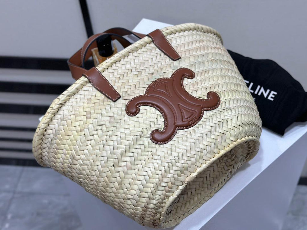 CLASSIC HANDWOVEN PALM BASKET BAG