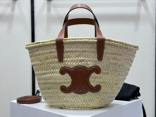 CLASSIC HANDWOVEN PALM BASKET BAG