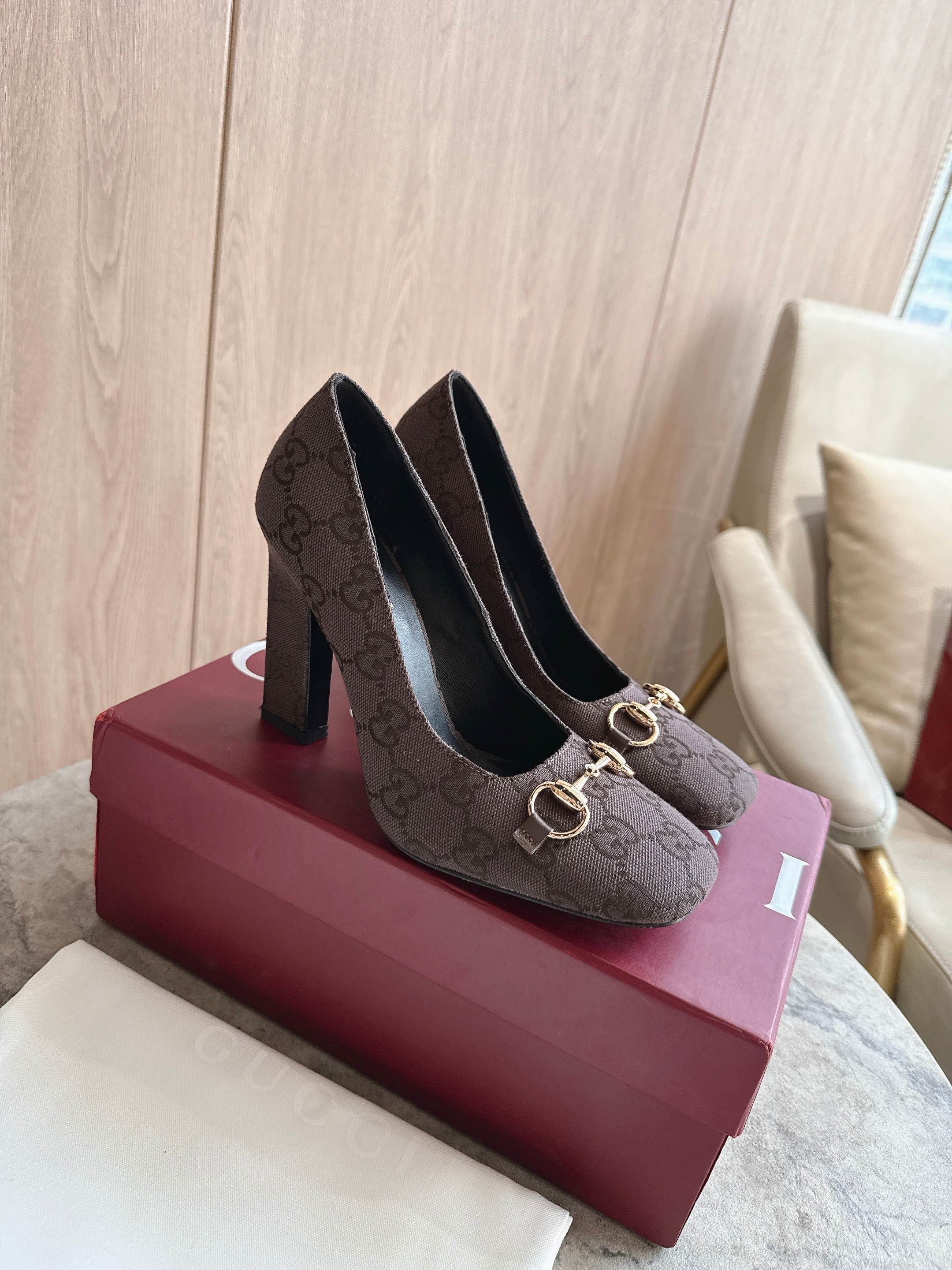 RETRO LEATHER LUXURY SNEAKERS