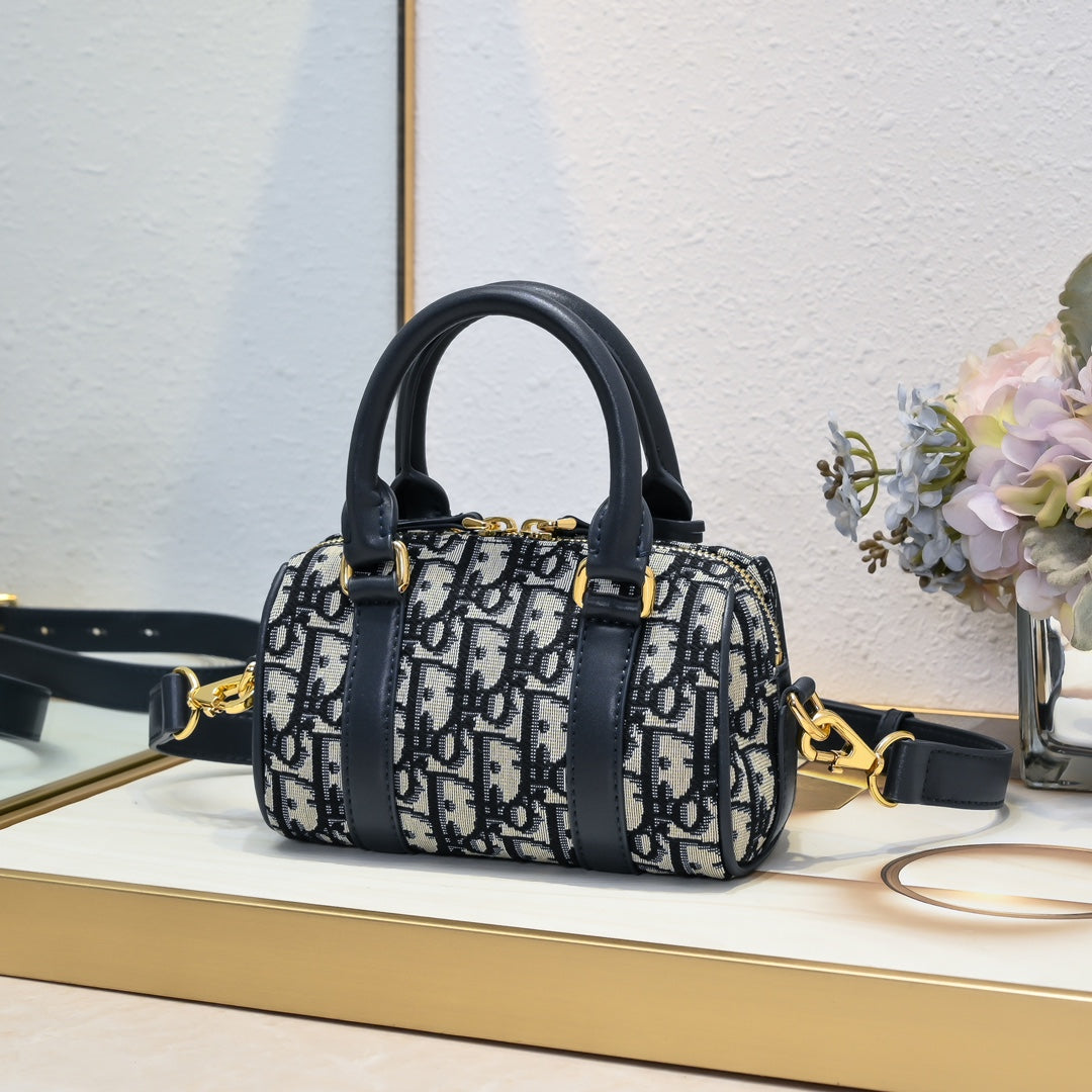 TOUJOURS LEATHER SHOPPING BAG – QUILTED CALFSKIN EDITION