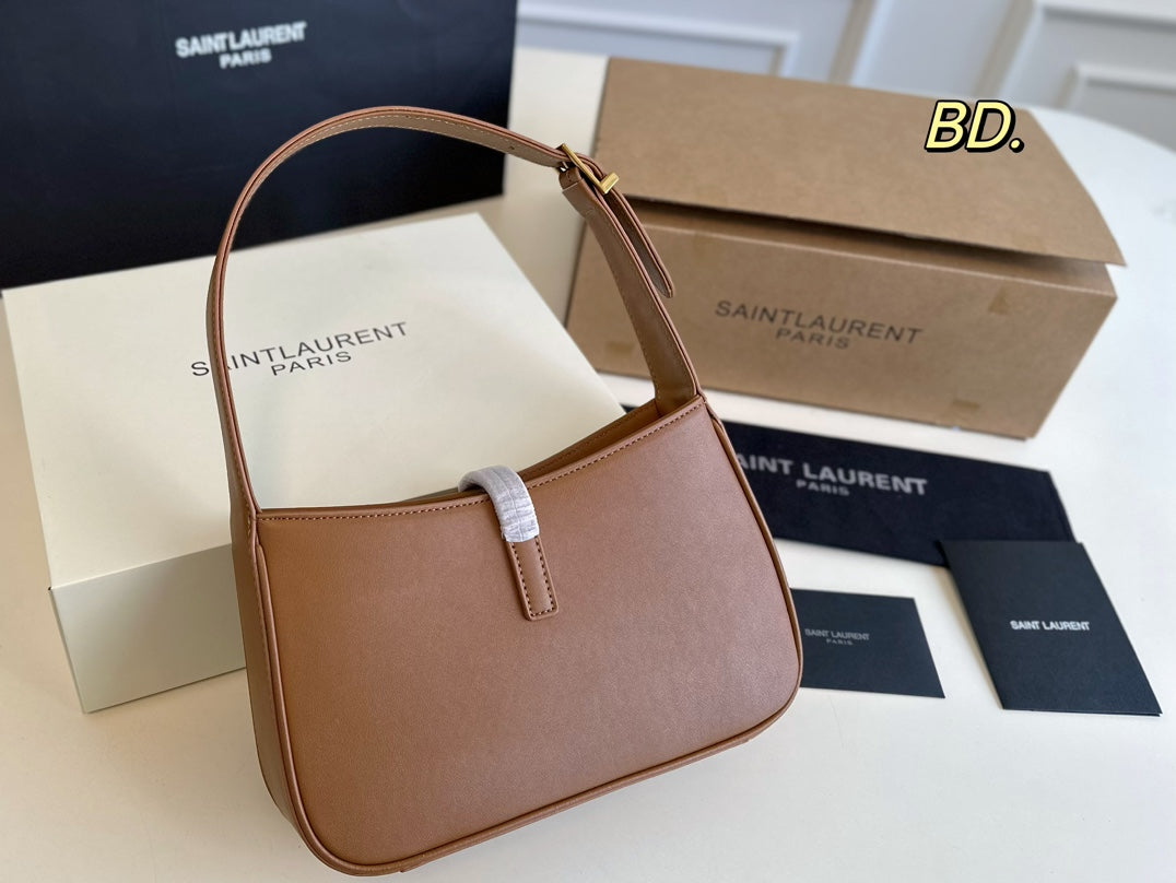 GRAIN DE POUDRE QUILTED LEATHER SATCHEL – MONOCHROME EDITION