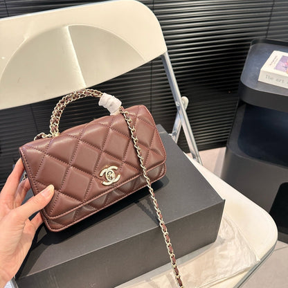 MODERN CHAIN SHOULDER BAG – TEXTURED LEATHER EDITION