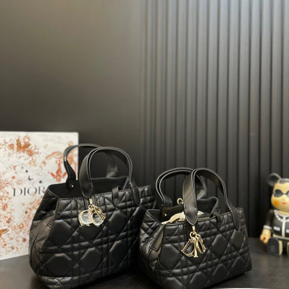 TOUJOURS LEATHER SHOPPING BAG – MACROCANNAGE EDITION