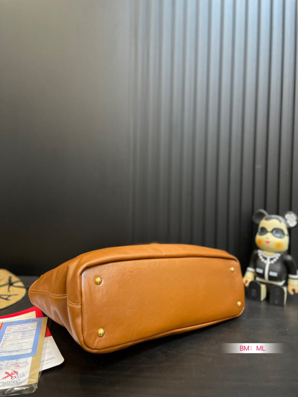 MINIMALIST SMOOTH LEATHER TOTE – OVERSIZED EDITION
