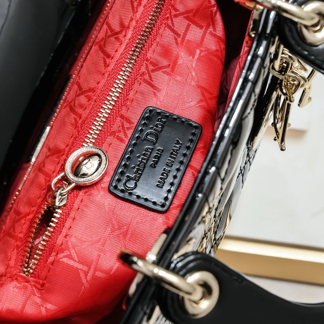 LADY D STYLE SHOULDER BAG- BLACK (24CM)