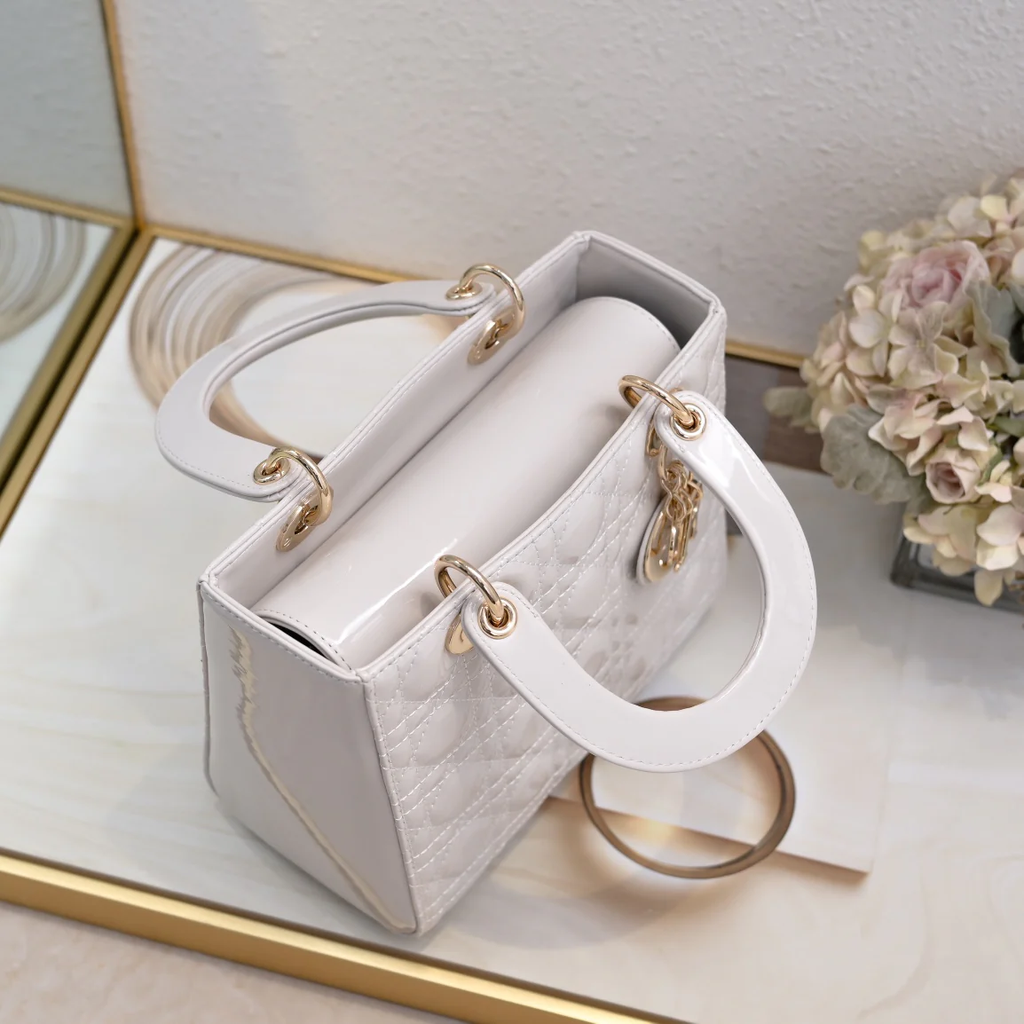 LADY D STYLE SHOULDER BAG- WHITE (24CM)