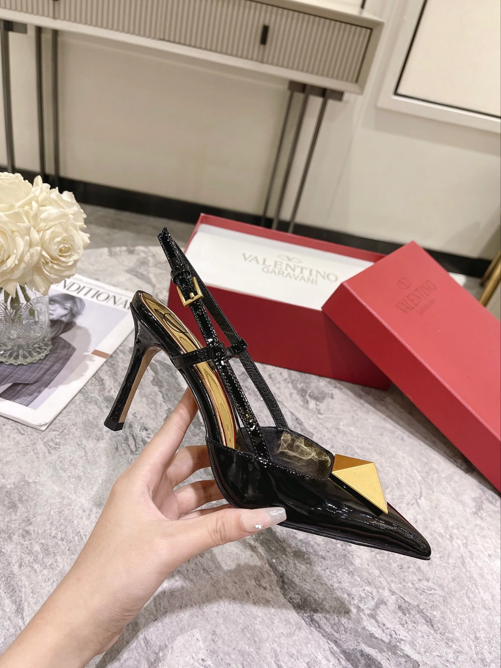 STUDDED PATENT LEATHER HEELS