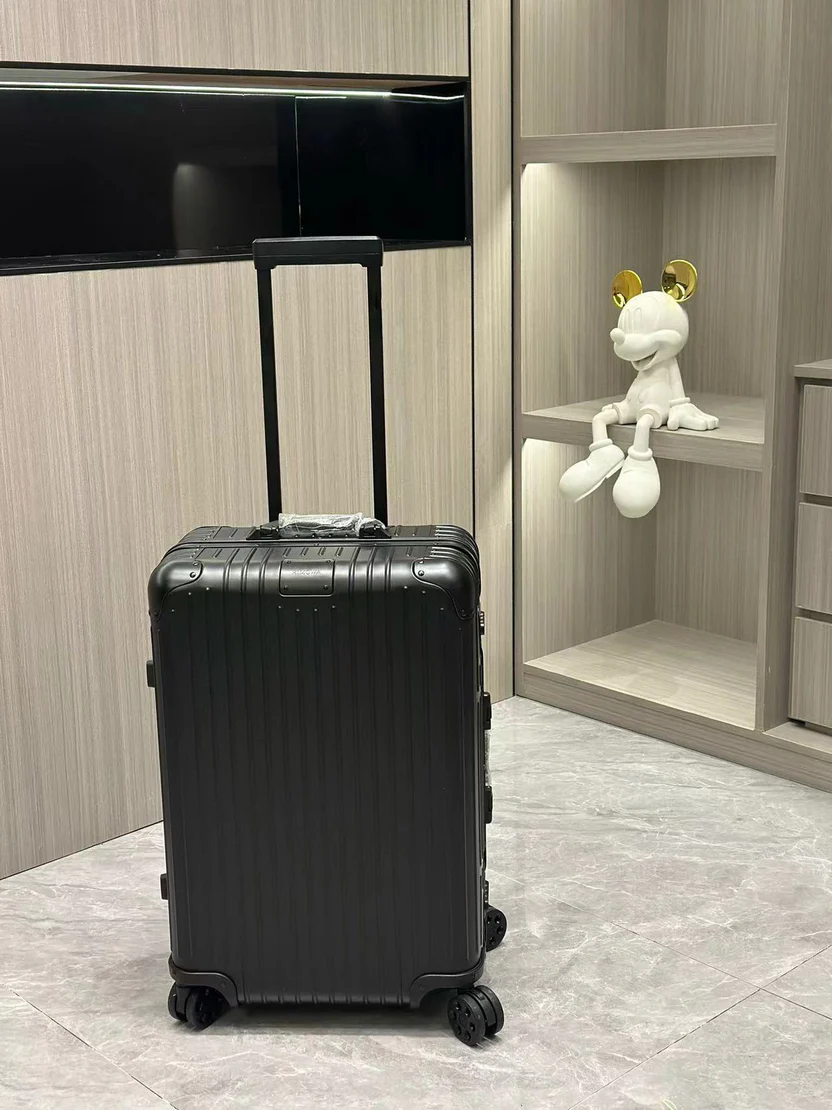 STEALTH ONYX AEROSPACE-GRADE ALUMINUM TRUNK & LUGGAGE TRIO SET