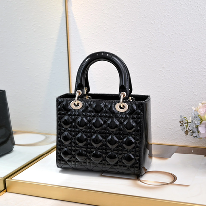 LADY D STYLE SHOULDER BAG- BLACK (24CM)