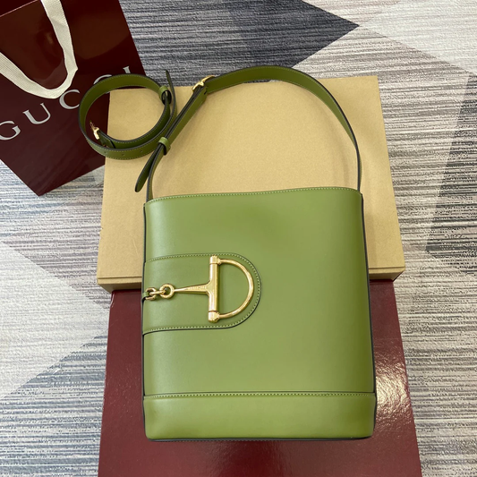 BUCKET BAG GREEN LEATHER