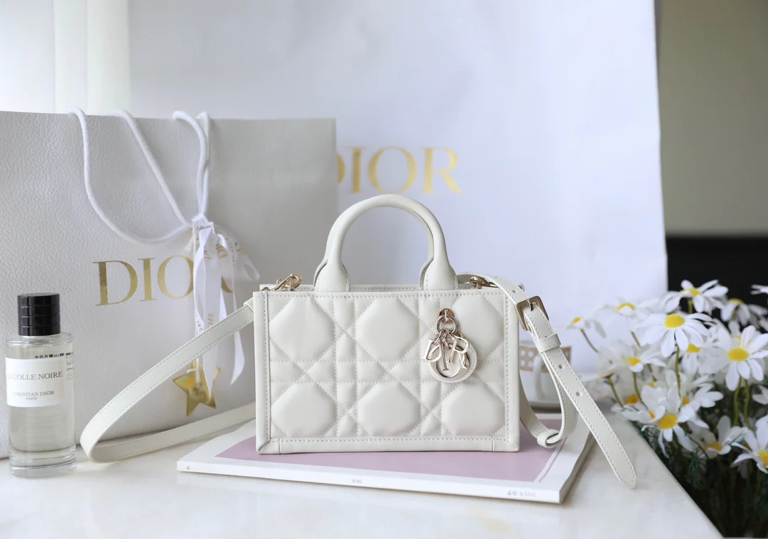 MINI BOOK STYLE HANDBAG- WHITE LEATHER (21.5CM)