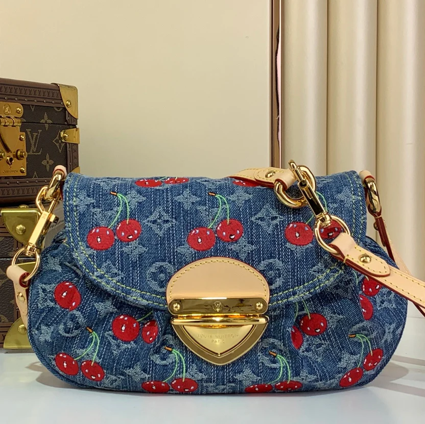 SHOULDER BAG MONOGRAM DENIM CERISE