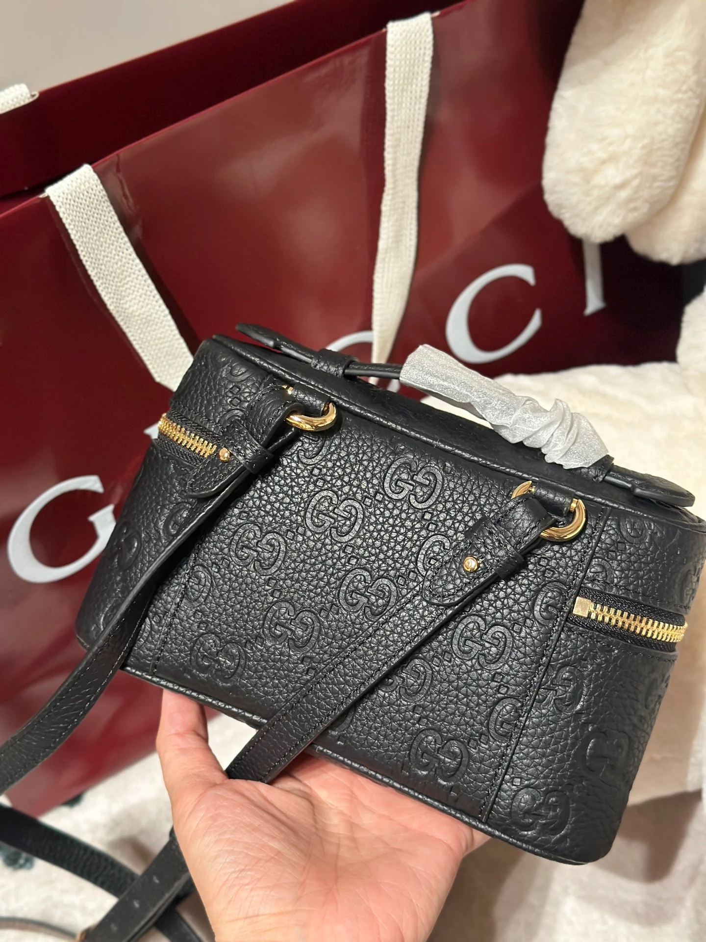 SHOULDER BAG PRESSED LEATHER