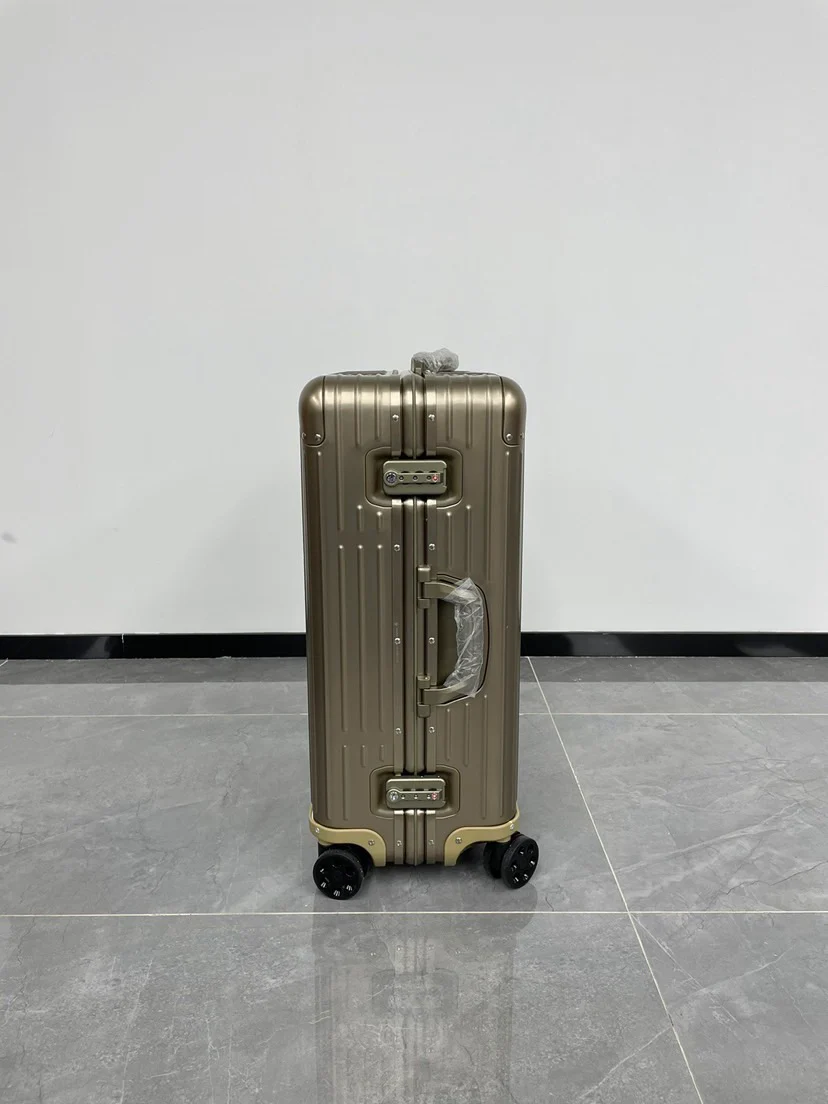 TITANIUM ELITE AEROSPACE-GRADE ALUMINUM TRUNK & LUGGAGE TRIO SET