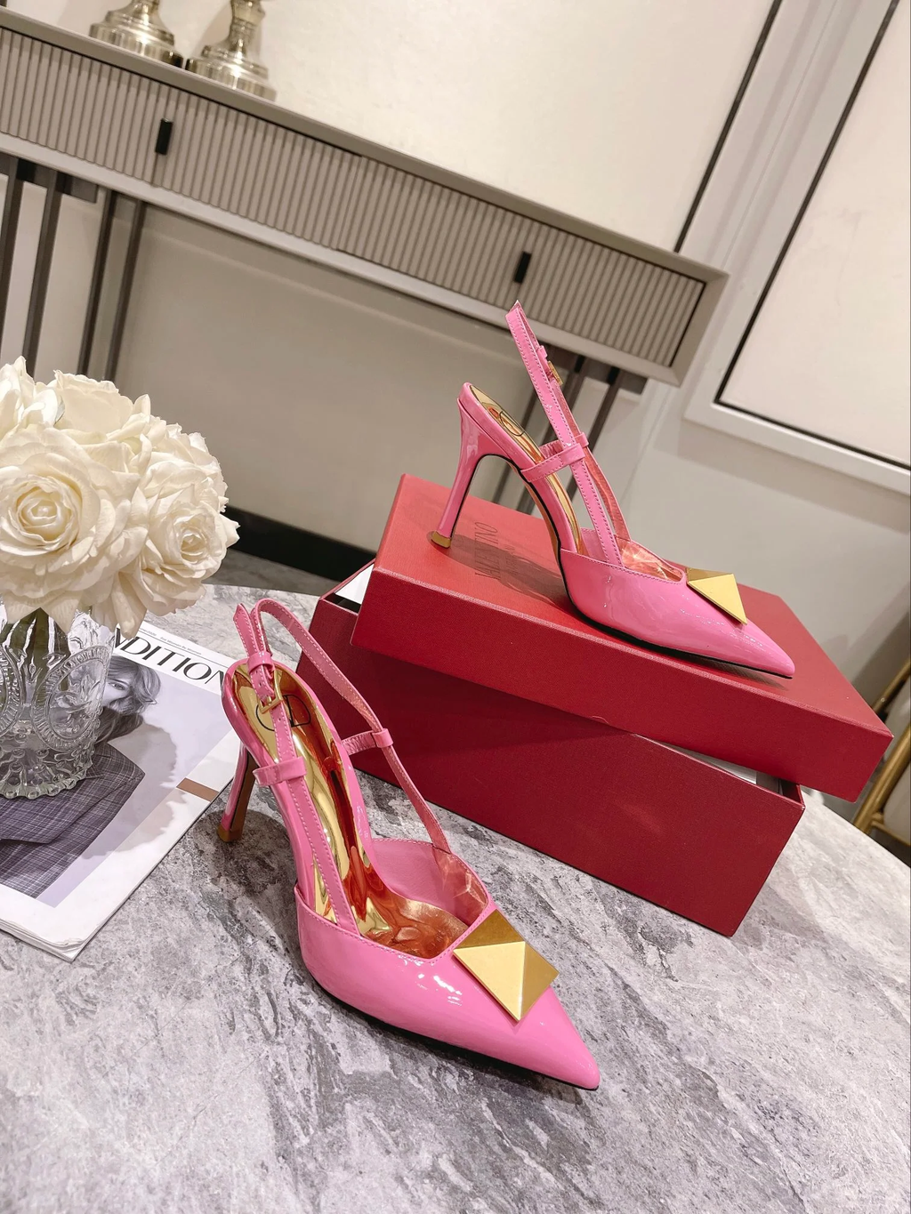 STUDDED PATENT LEATHER HEELS