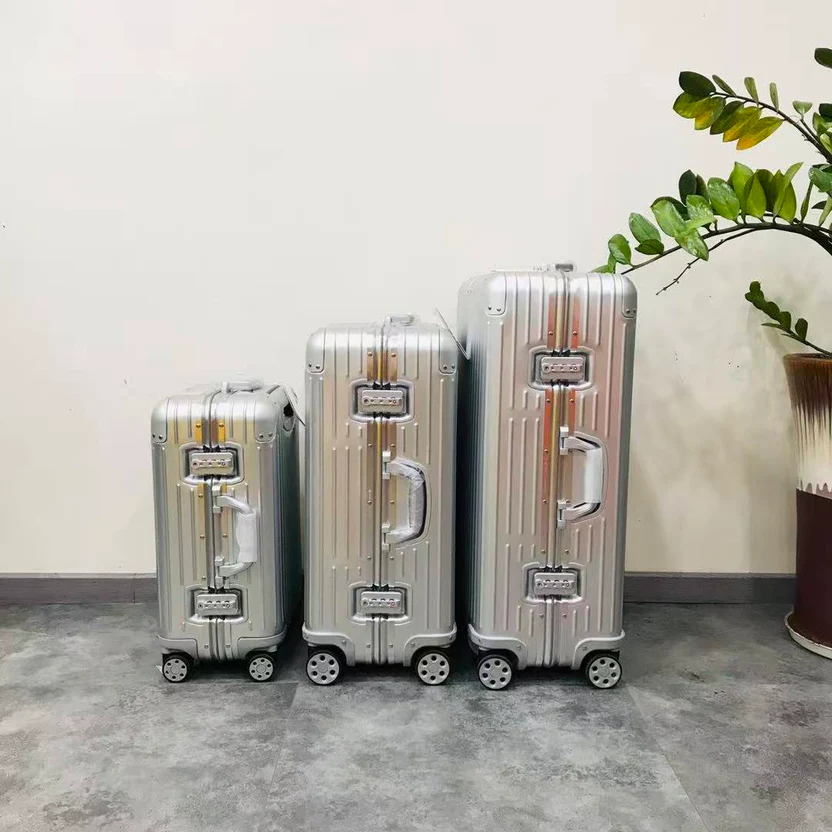 PREMIUM AEROSPACE-GRADE ALUMINUM TRAVEL LUGGAGE 925 – TITANIUM EDITION WITH REINFORCED MAGNESIUM ALLOY