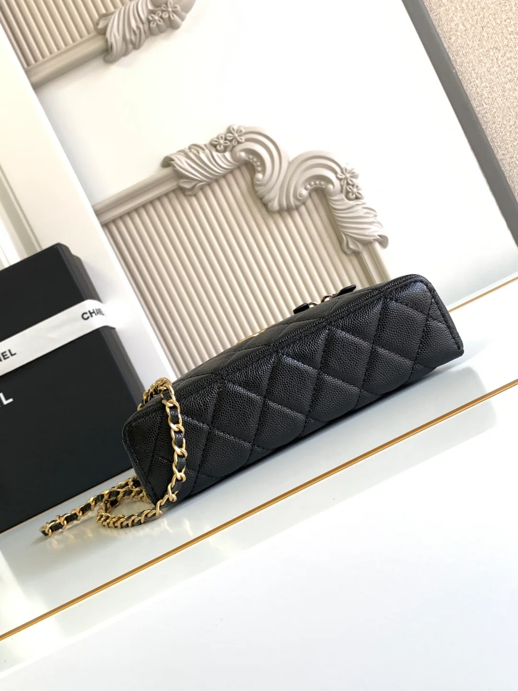CLASSIC FLAP SMALL BAG 23CM- SUPREME EDITION