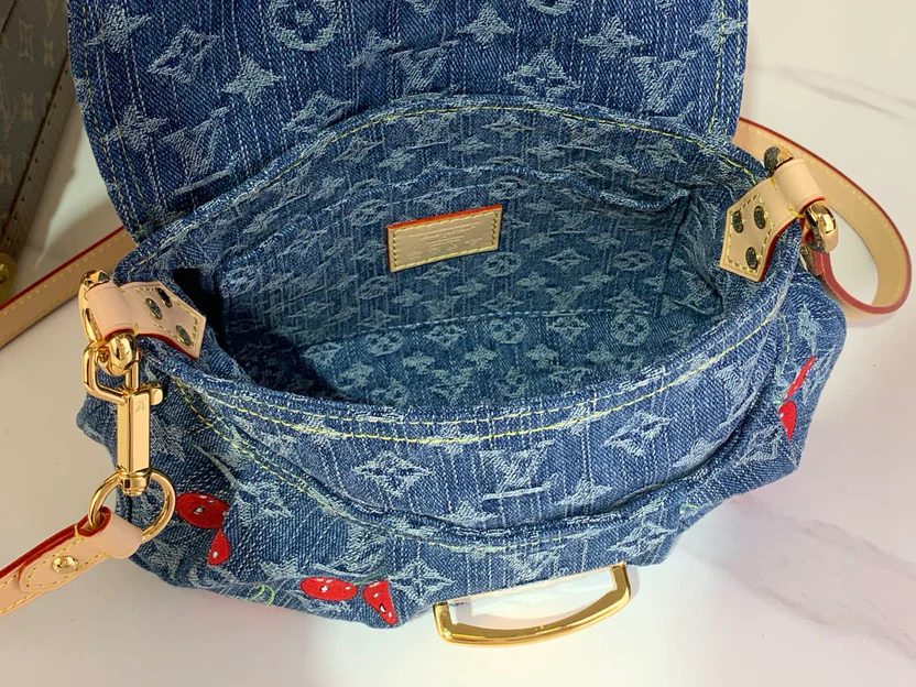 SHOULDER BAG MONOGRAM DENIM CERISE