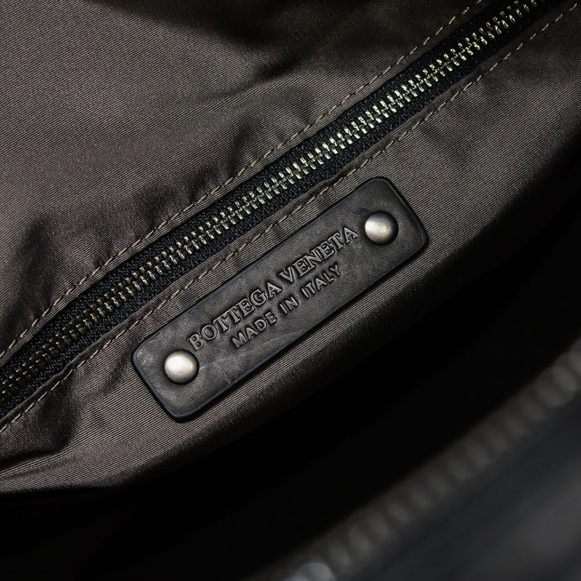 PREMIUM MATTE EBONY TRAVEL DUFFEL WITH ARTISAN TEXTURE