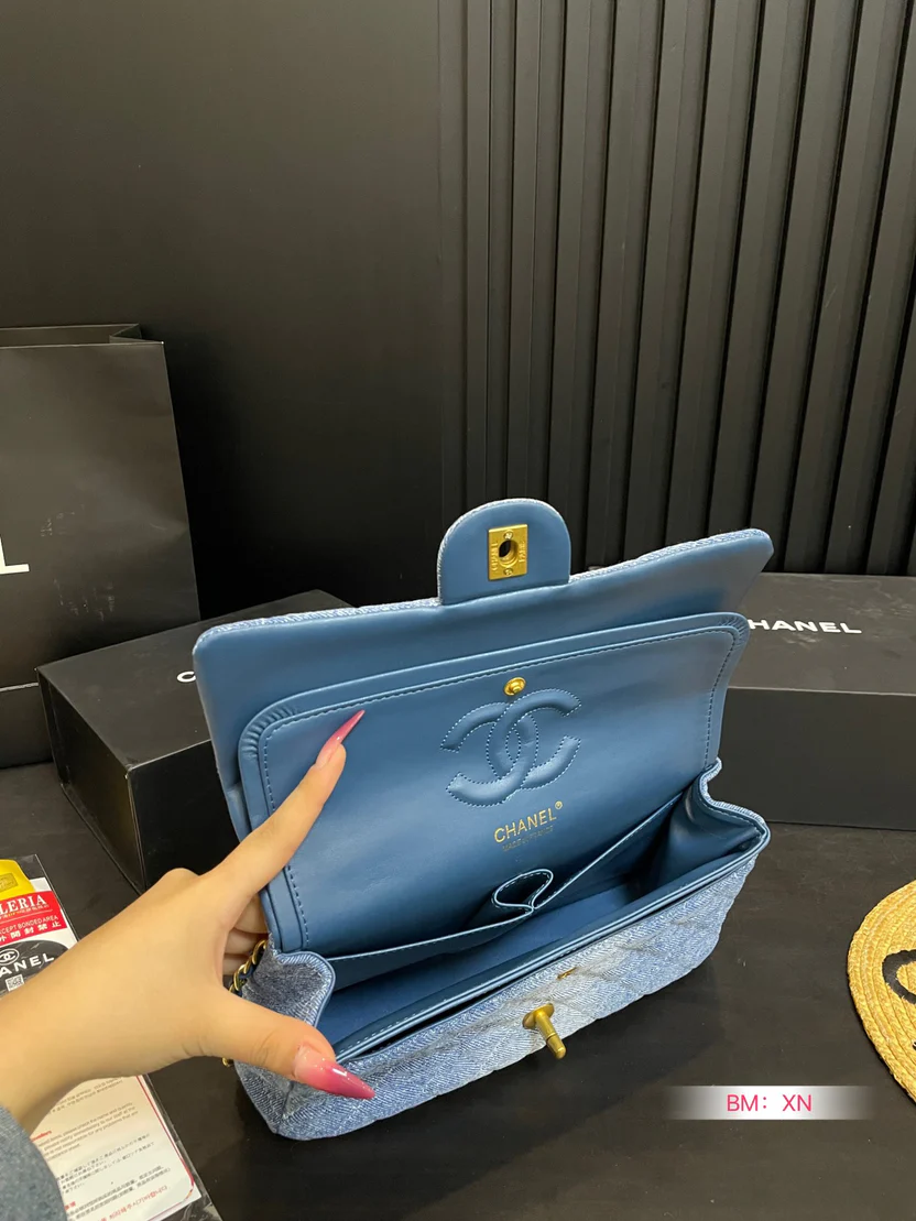 DENIM CHAIN FLAP BAG – MODERN TEXTURE EDITION