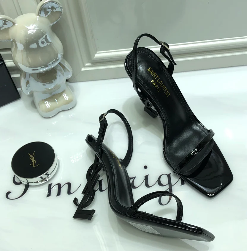 ICONIC HEELS BLACK