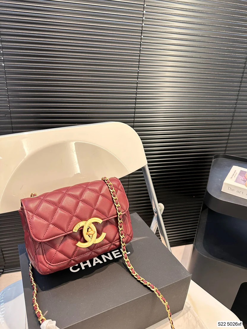 CHAIN SHOULDER BAG – ARCHITECTURAL EDITION
