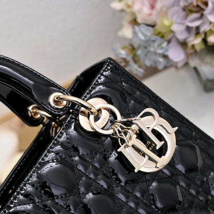 LADY D STYLE SHOULDER BAG- BLACK (24CM)