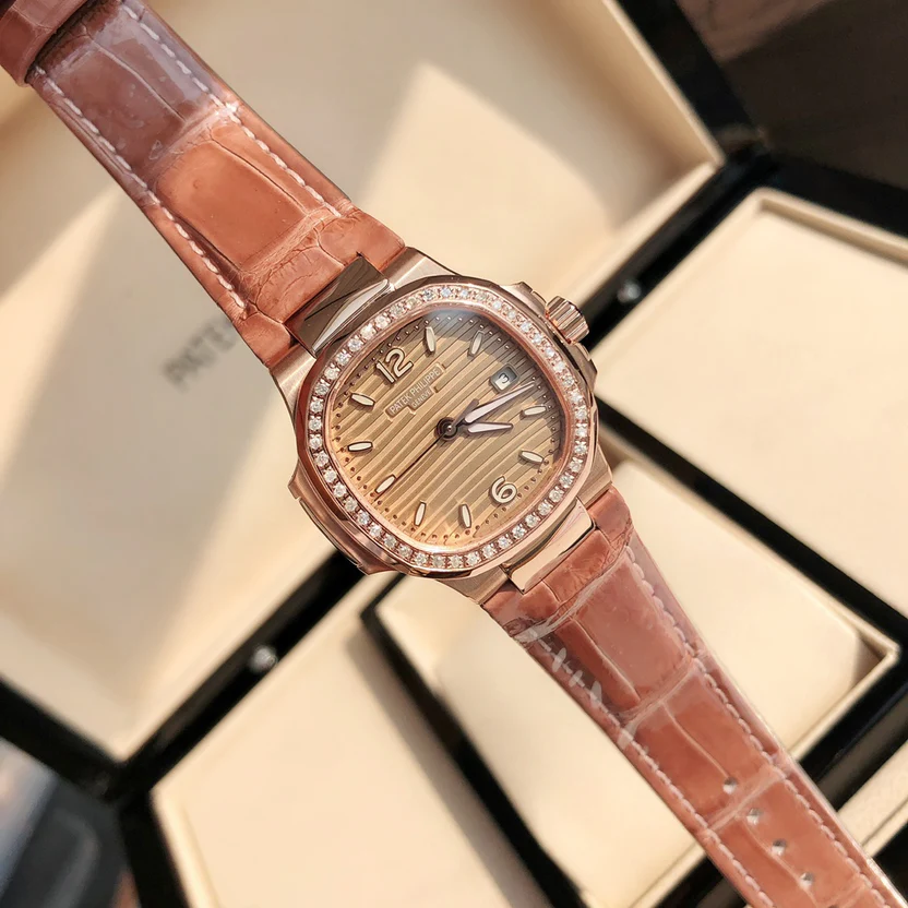 ROSE GOLD DIAMOND BEZEL WATCH 36 MM – ELEGANCIA ATEMPORAL