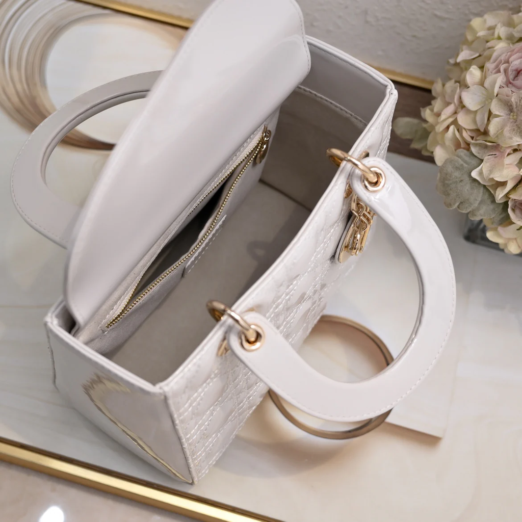 LADY D STYLE SHOULDER BAG- WHITE (24CM)