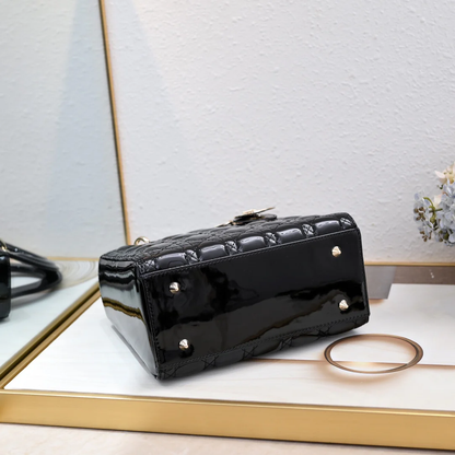 LADY D STYLE SHOULDER BAG- BLACK (24CM)