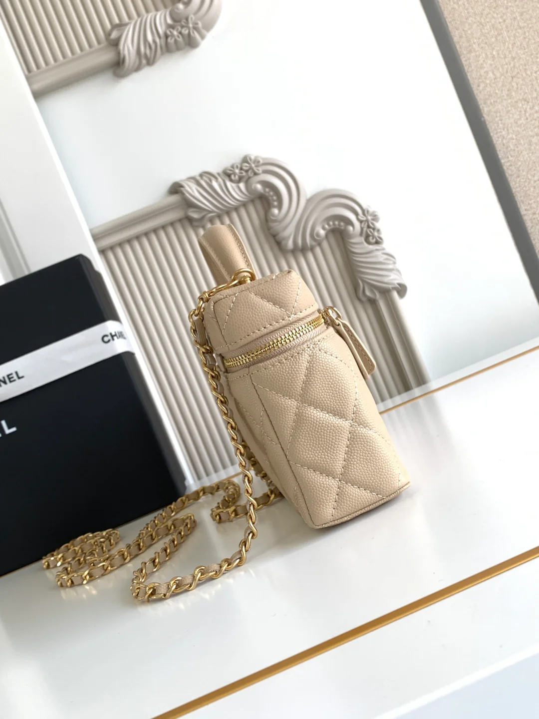 CLASSIC FLAP SMALL BAG 23CM- SUPREME EDITION