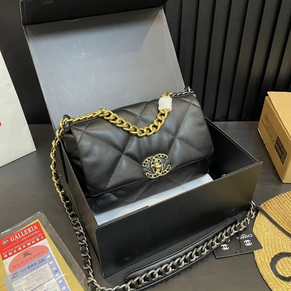 CLASSIC 19 FLAP BAG – CELEBRITY EDITION