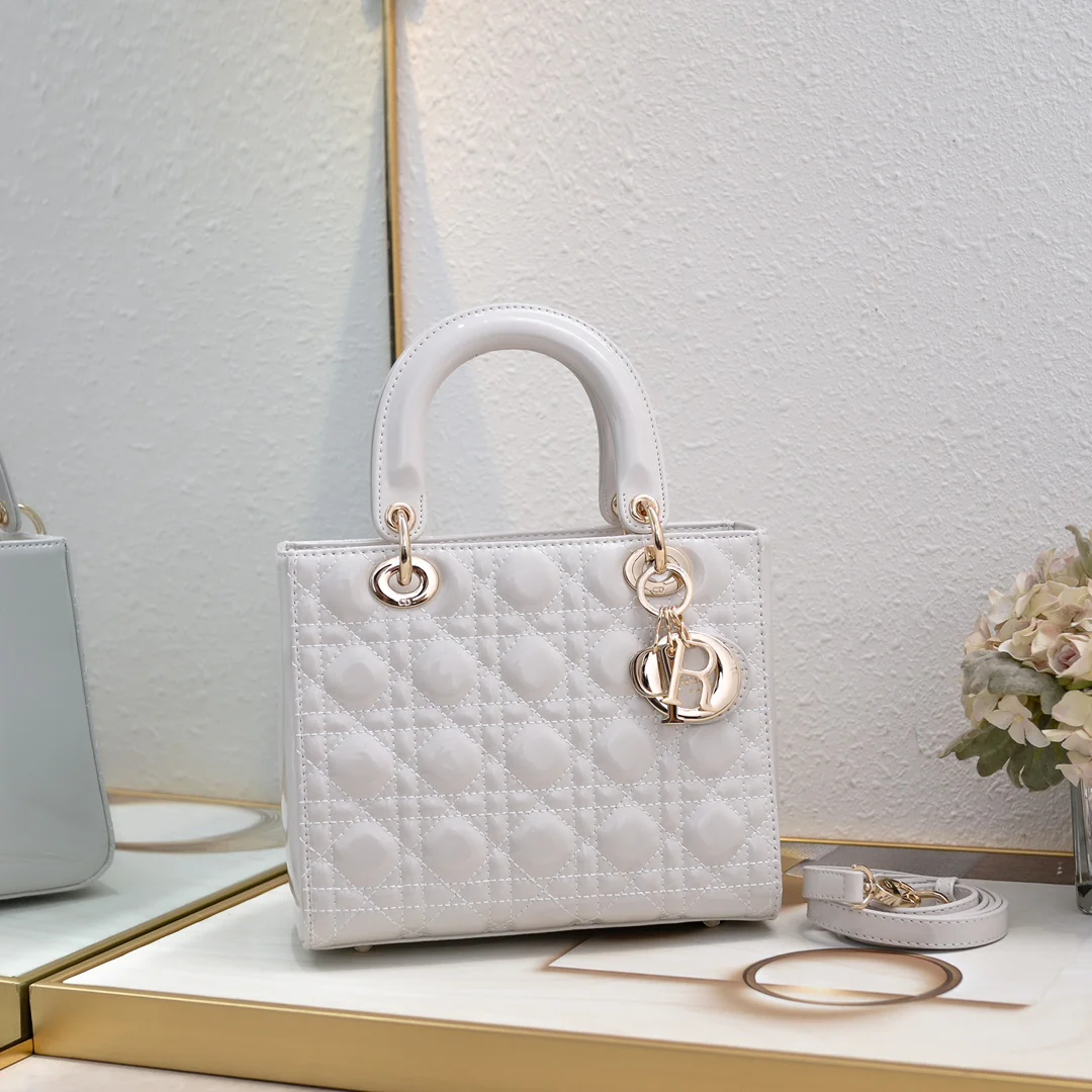 LADY D STYLE SHOULDER BAG- WHITE (24CM)