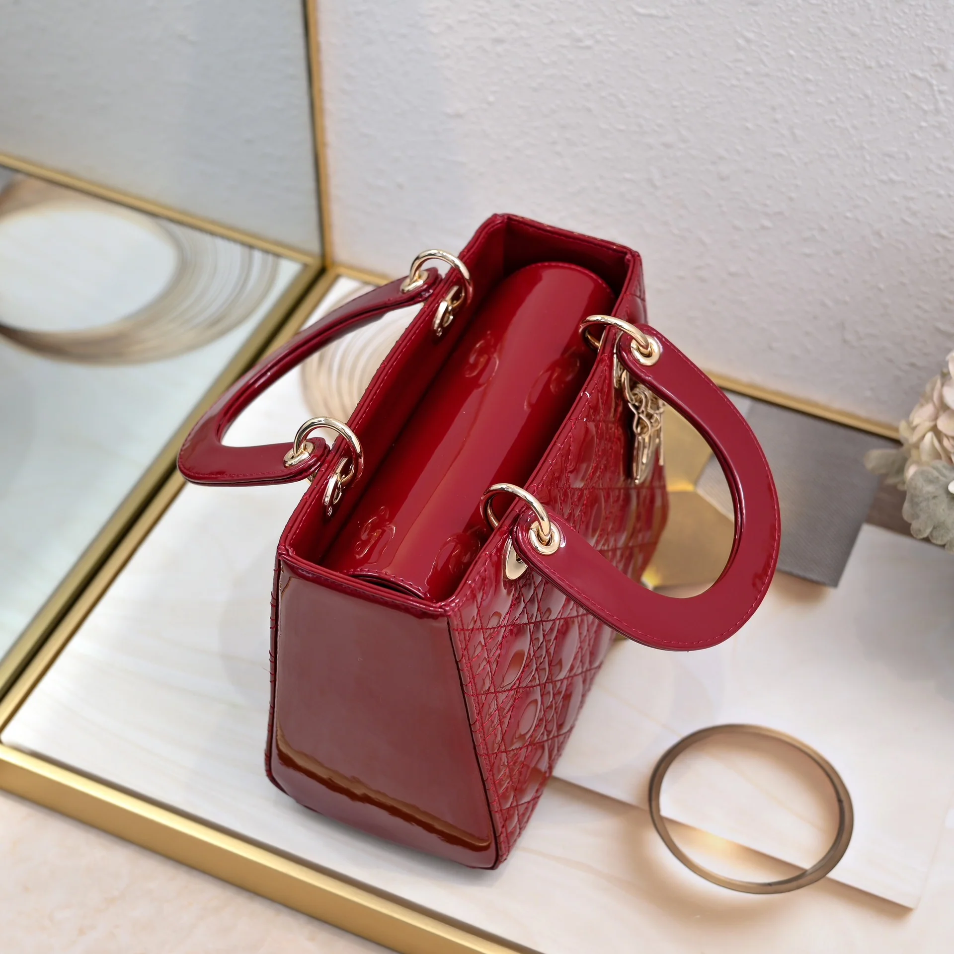 LADY D STYLE SHOULDER BAG-24CM