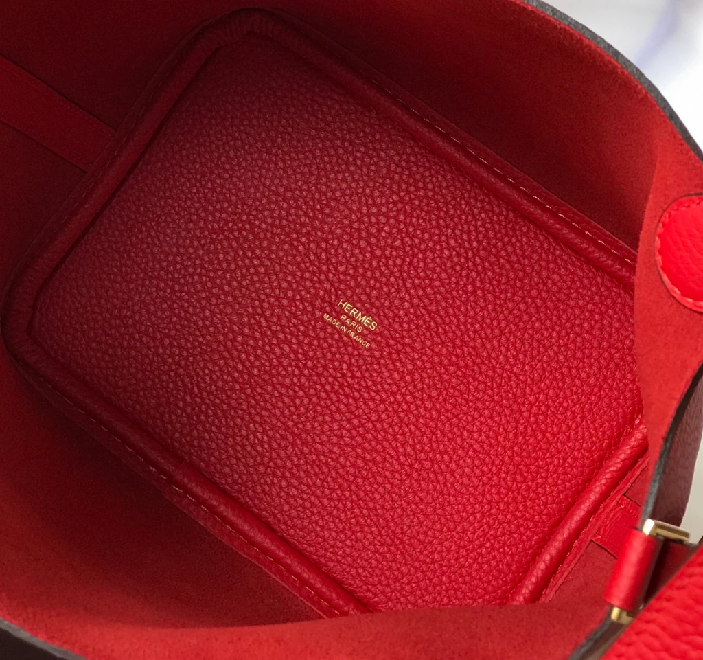 BUCKET BAG LIPSTICK RED