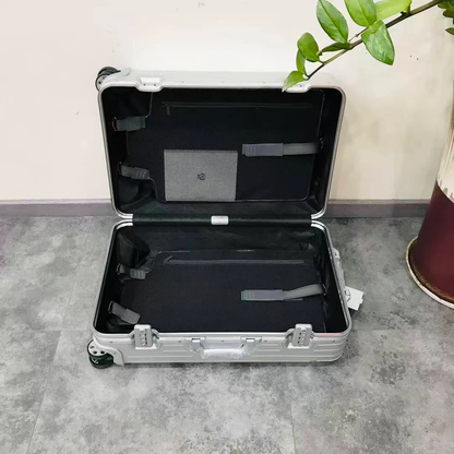PREMIUM AEROSPACE-GRADE ALUMINUM TRAVEL LUGGAGE 925 – TITANIUM EDITION WITH REINFORCED MAGNESIUM ALLOY
