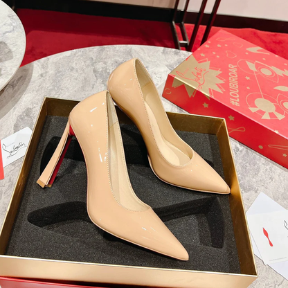 ELEGANT NUDE POINTED-TOE PUMPS WITH REFINED SLANTED HIGH HEEL AND MINIMALIST SILHOUETTE